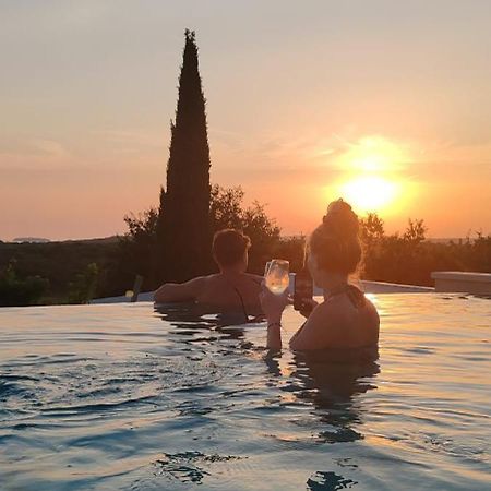 Collis Winery - Family & Friends - Mobilhome Rovinj Exteriör bild