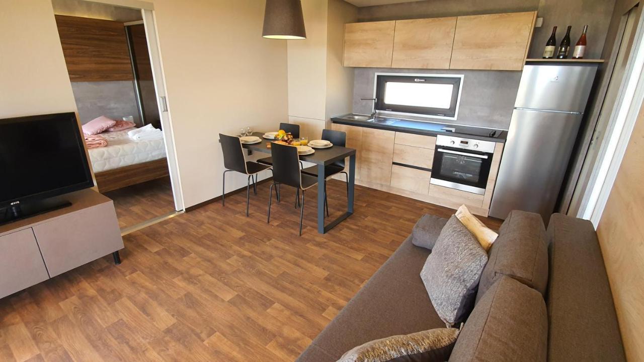 Collis Winery - Family & Friends - Mobilhome Rovinj Exteriör bild